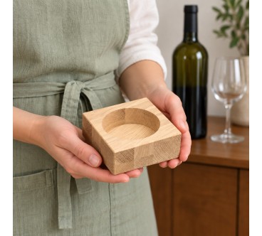 Square Oak Wine Bottle Holder 11 cm | Wooden World