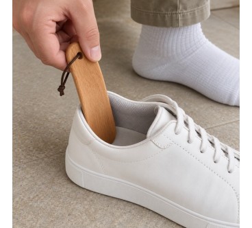 Beech Wood Pocket Shoe Horn 12 cm | Wooden World
